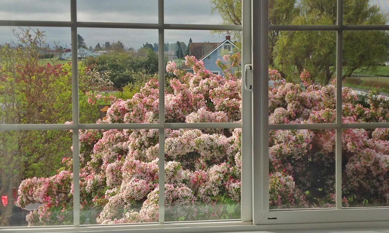 Dungeness Barn House Bed And Breakfast At Two Crows Farm Sequim Exterior foto